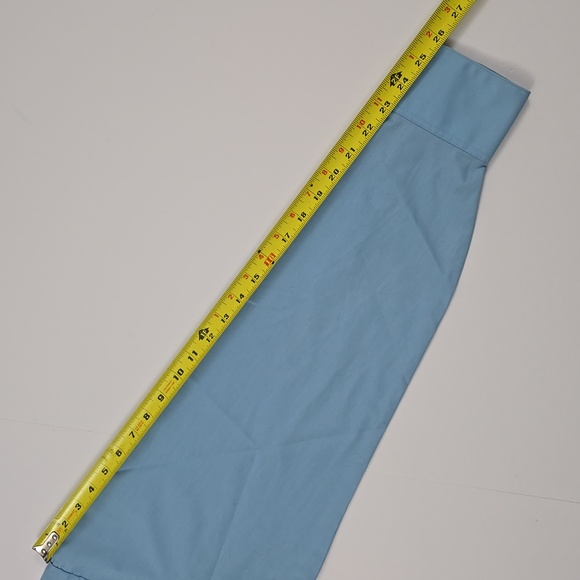 Van Heusen Fitted Wrinkle Free, Long Sleeve Blue Medium Size 15 1/2 34/35 - Picture 11 of 14